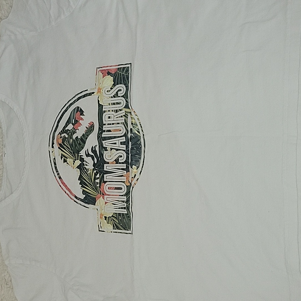 Momsaurus tee. Size large - Picture 2 of 2